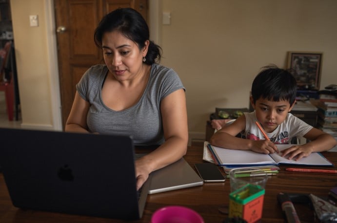 Regreso a clases 2025: trabajos de medio tiempo que pueden salvar tu bolsillo